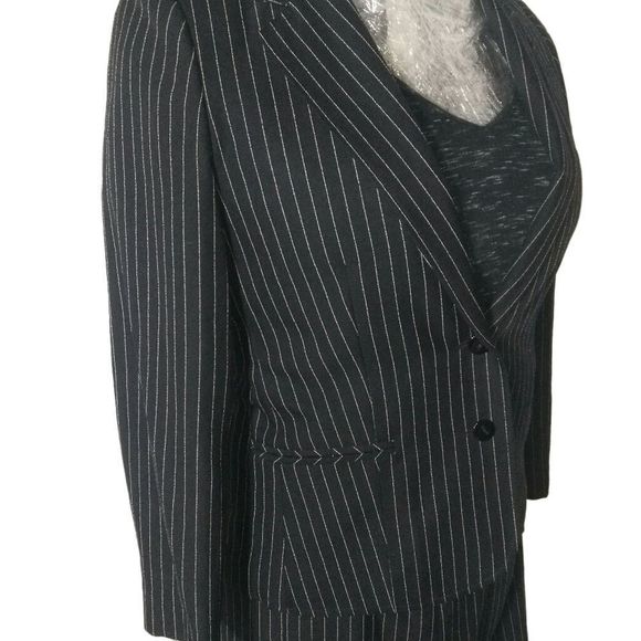 Ladies 2 piece suit A Great Suit For Work Wear! - Picture 3 of 8